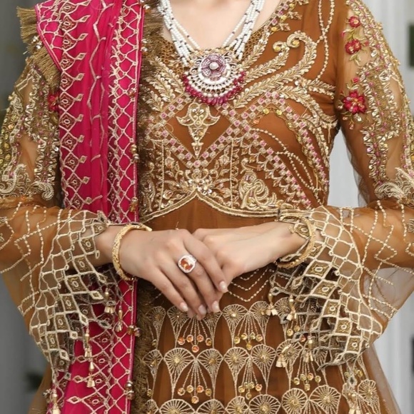 Pakistani dress Eid sale - Picture 3 of 5
